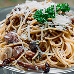 Spaghetti Aglio e Olio mit Steinpilzen