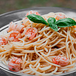 Spaghetti mit Knoblauch-Garnelen nudeln mit thunfisch nudeln mit thunfisch