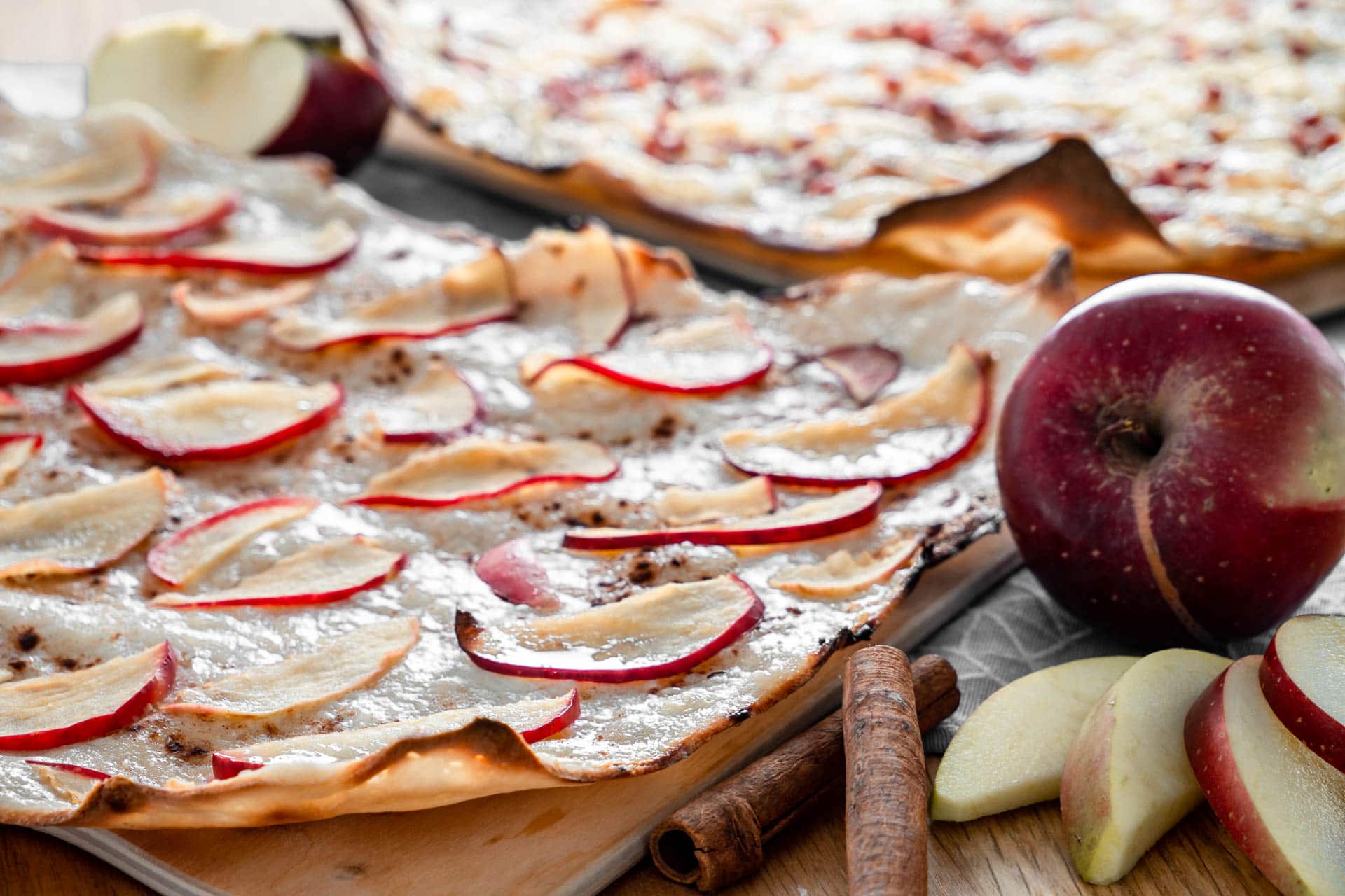 Apfel-Flammkuchen