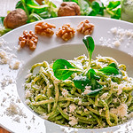 Feldsalat-Pesto mit Spaghetti bärlauchpesto mit walnüssen, bärlauchpesto selber machen, rezept für bärlauchpesto