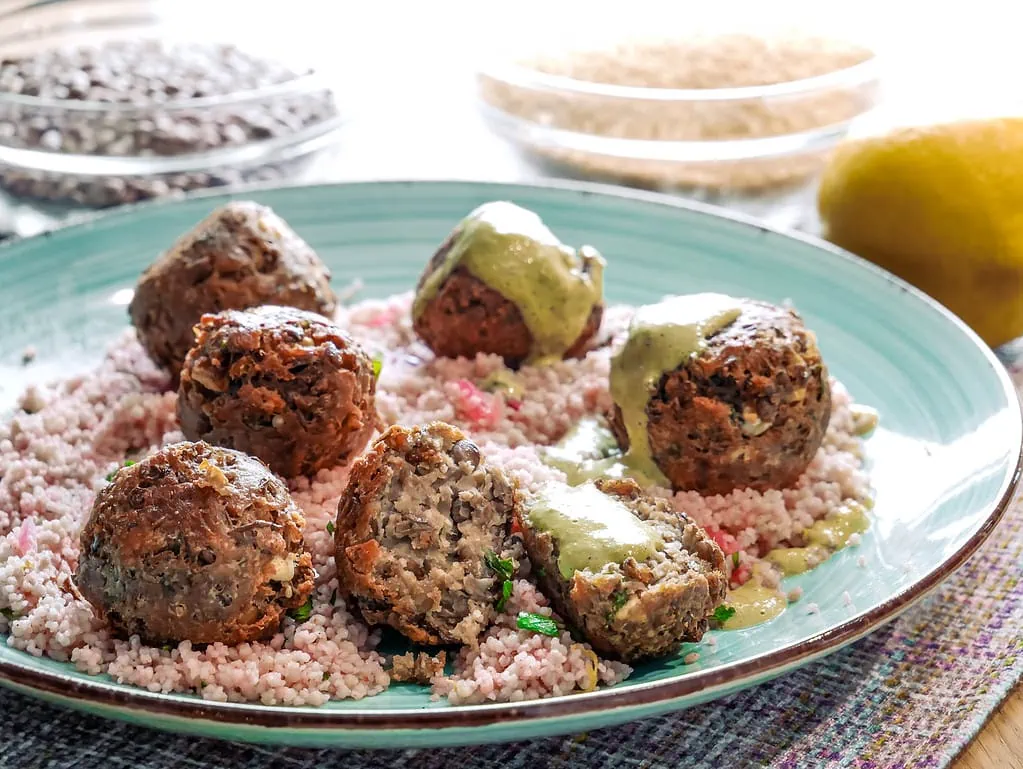 Linsen-Feta-Bällchen mit Couscous rotes linsen dal