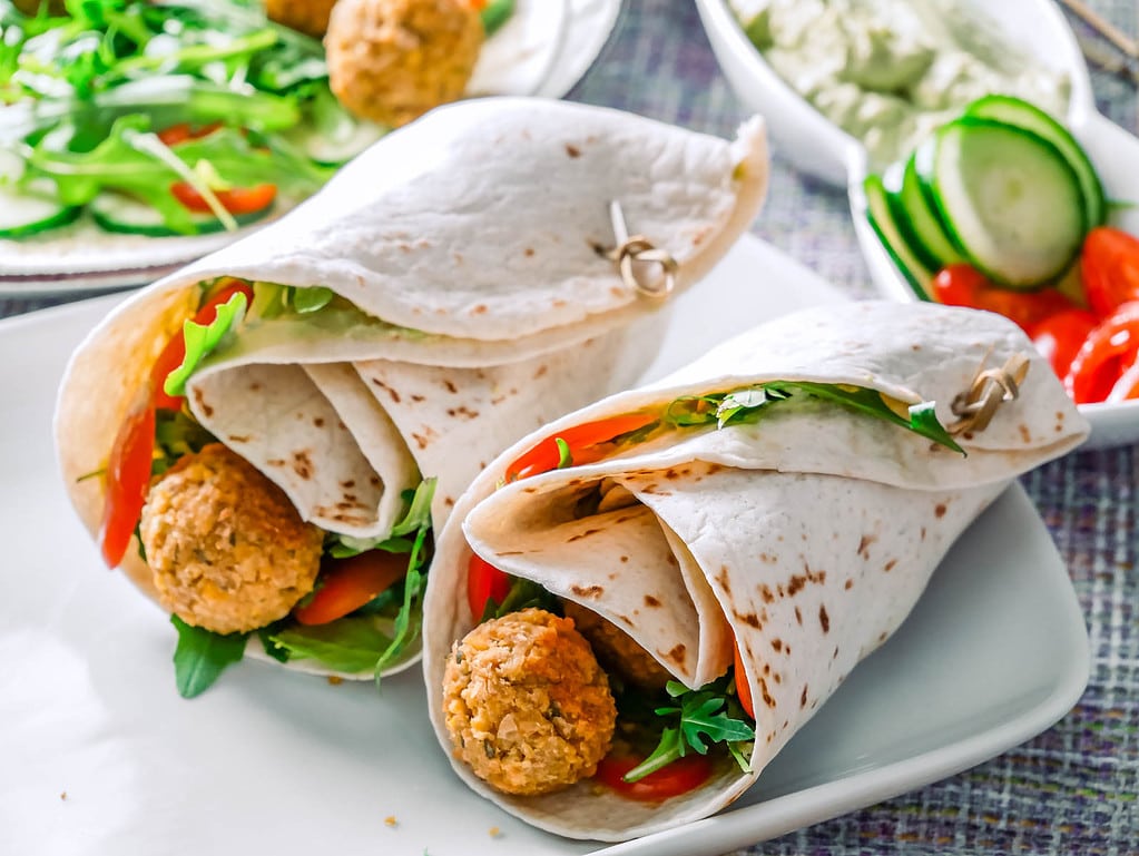 Falafel Wrap mit Avocadosauce