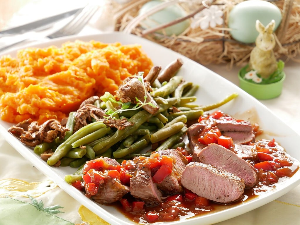 Lammlachse mit Süßkartoffelstampf und Pfifferling-Bohnen quinoa-salat orientalisch